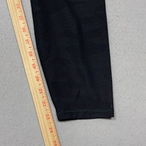 Athleta Pants Women Medium Black Leggings Phenom Camo 7/8 Tight Gym 28x24 - Picture 5 of 13